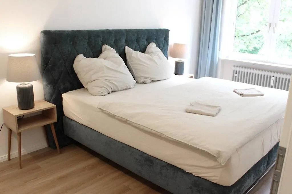 Cozy, Quiet Munich City Apartment contacts